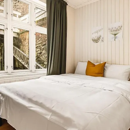 2-roms Med Spektakulaer Utsikt Og Privat Hage *