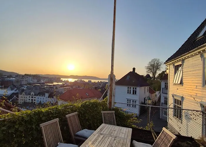 2-roms Med Spektakulaer Utsikt Og Privat Hage 公寓 *