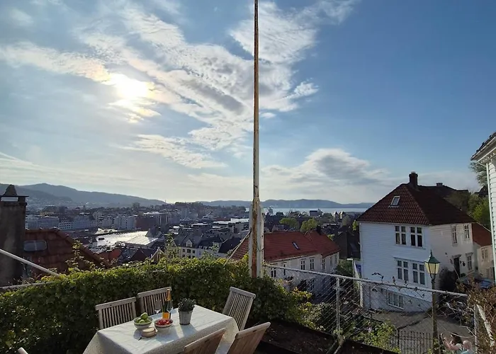 2-roms Med Spektakulaer Utsikt Og Privat Hage 公寓