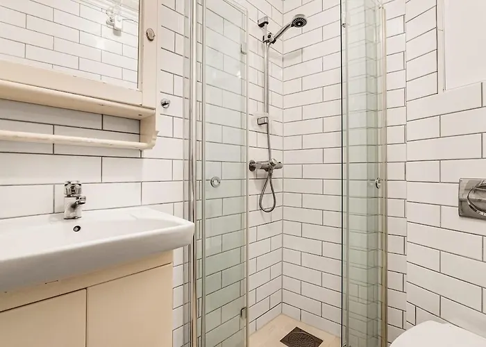 2-roms Med Spektakulaer Utsikt Og Privat Hage 公寓