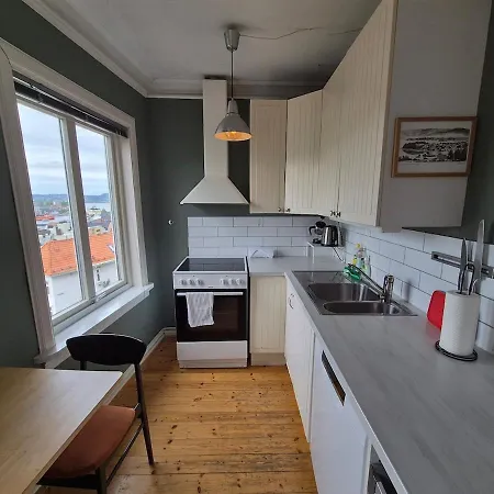 2-roms Med Spektakulaer Utsikt Og Privat Hage * 베르겐